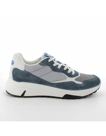 Stringata Uomo IGI&CO 3630722 in Camoscio Azzurro modello casual. calzature comode per tutte le Occasioni. Primavera-Estate 2023